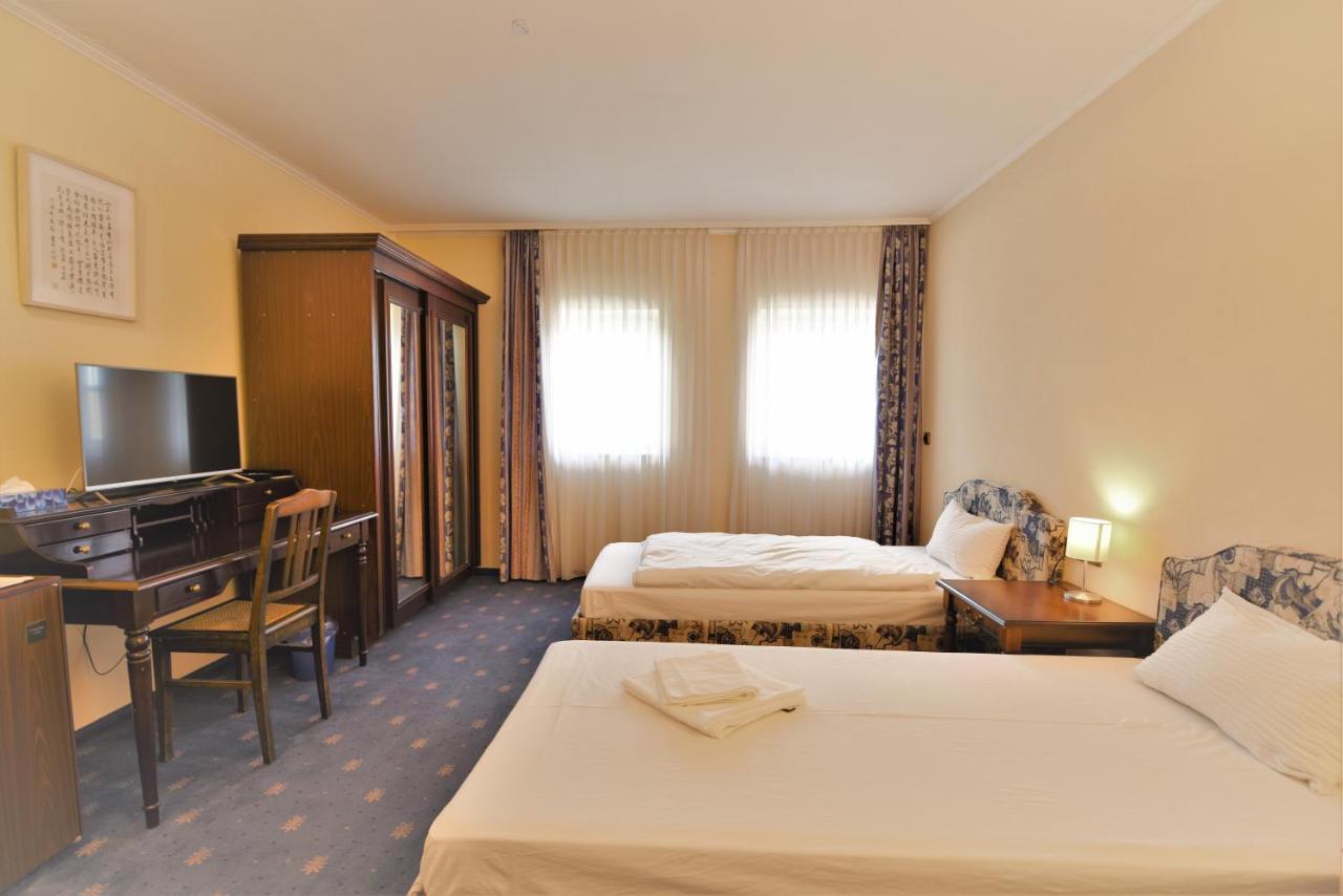 Landhotelullrich Baumholder Exterior foto